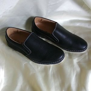 NIB new men's Brix slip on shoes